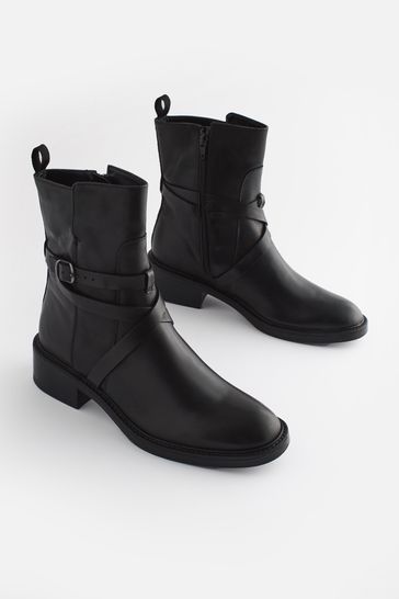 Stylish discount ankle boots