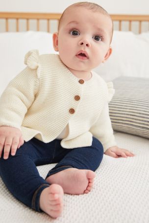 Cardigan shop on shoulder