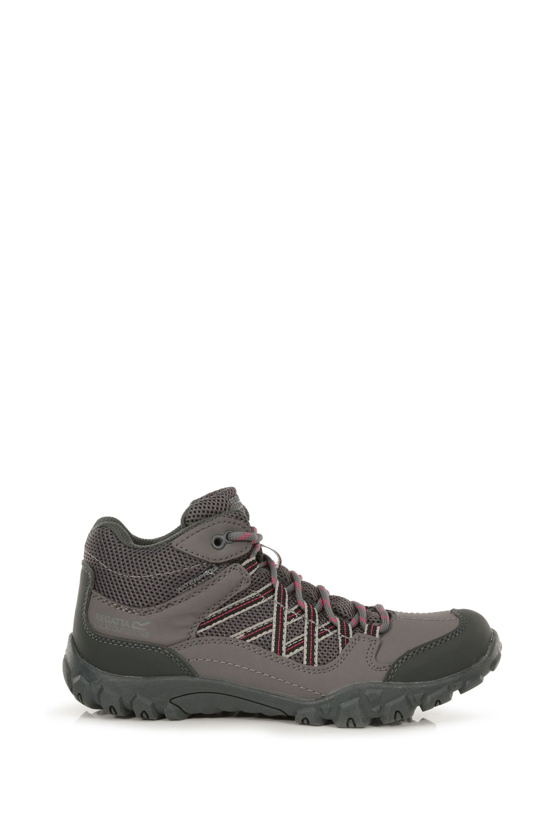 regatta women's edgepoint mid waterproof hiking boot low rise