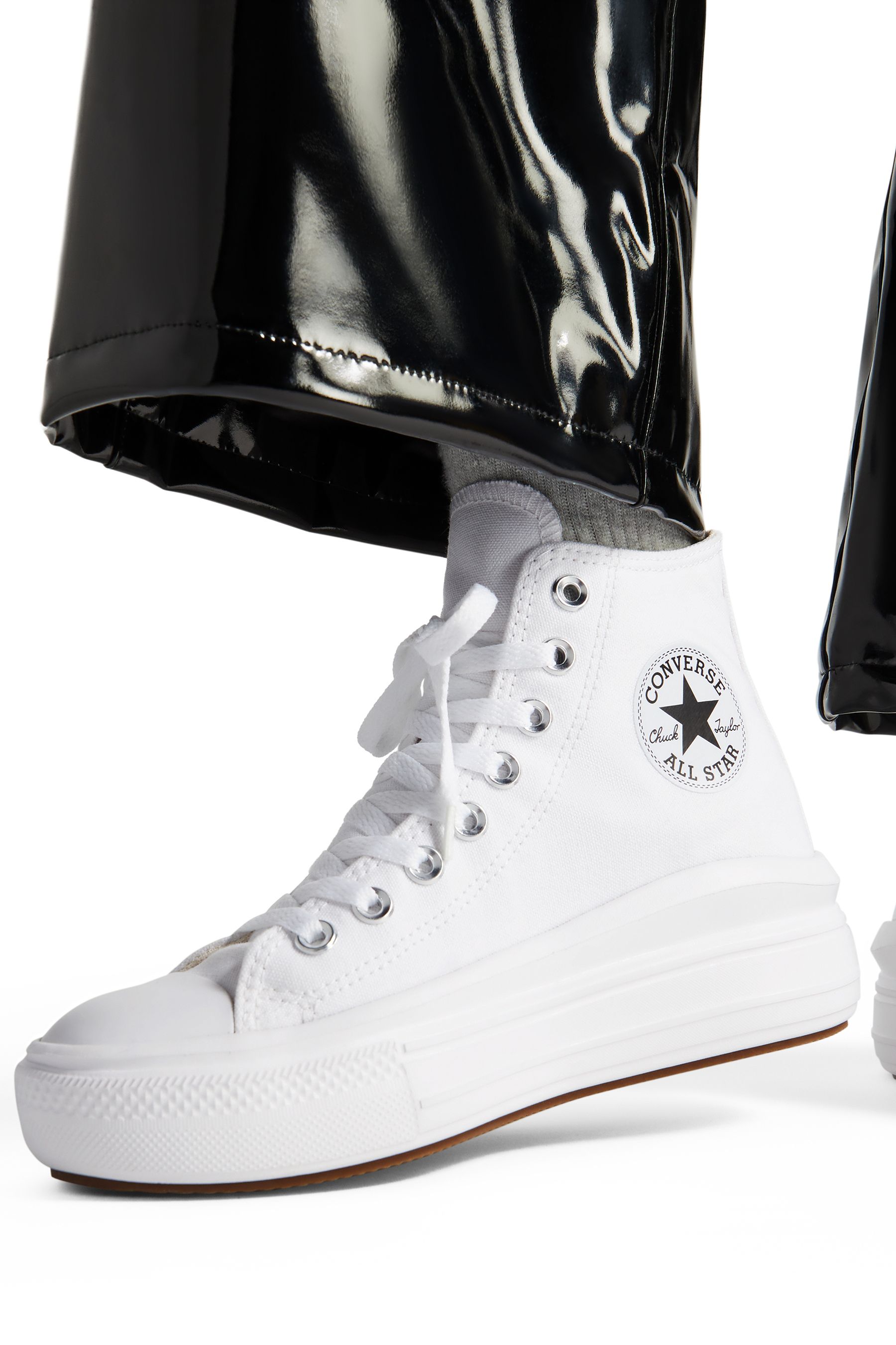 junior converse move