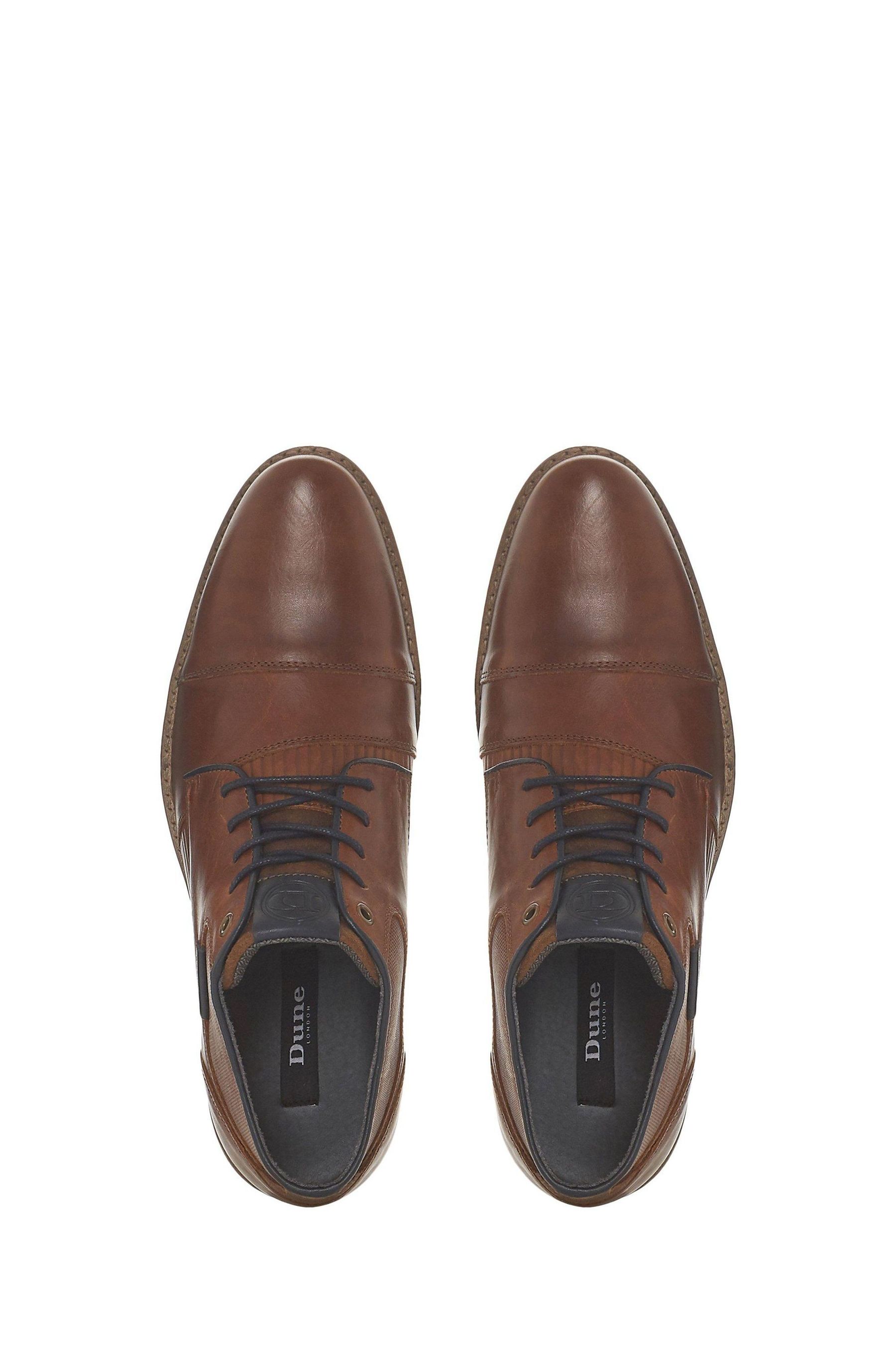 dune tan chigwell chukka boot