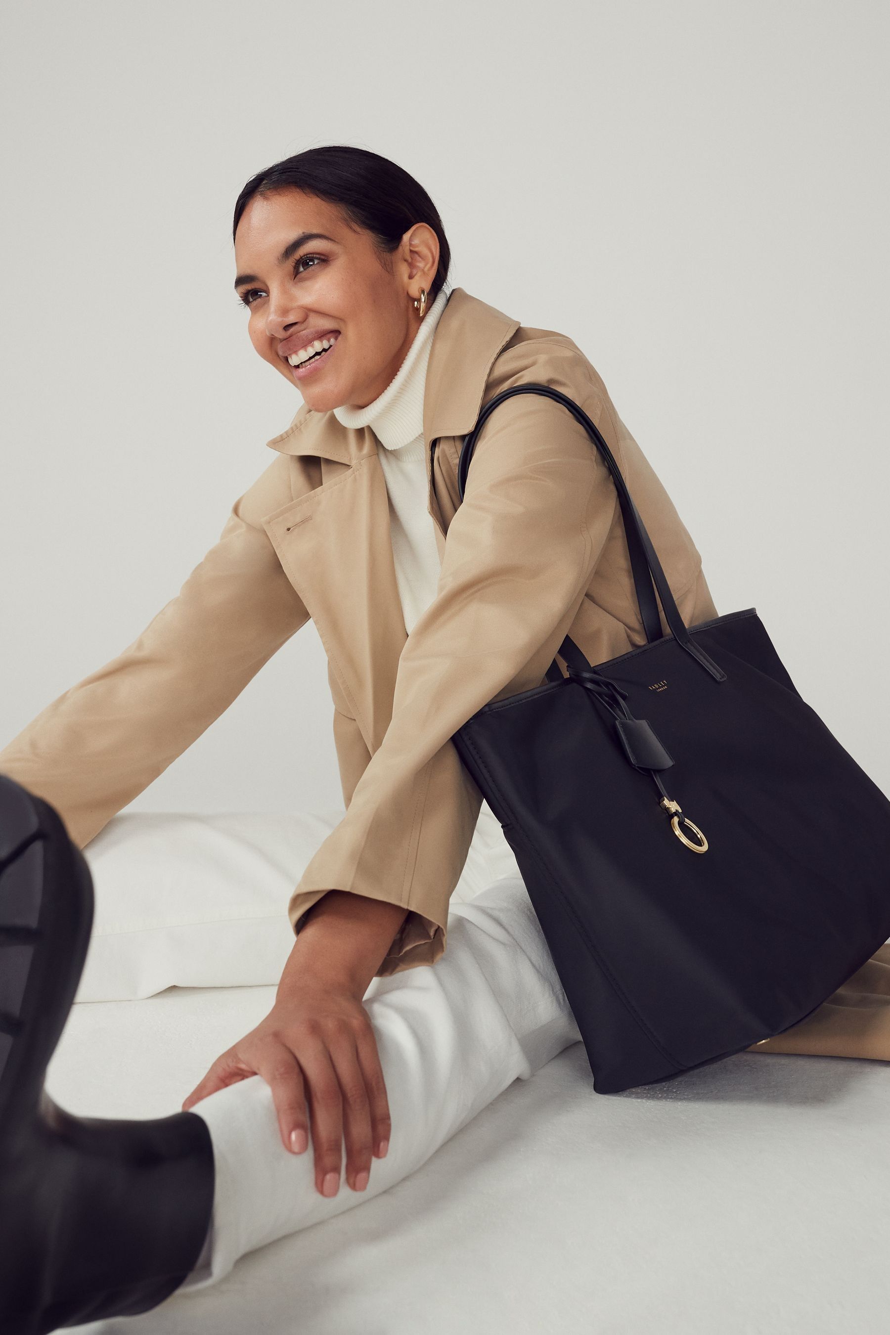 radley london large zip top shoulder bag