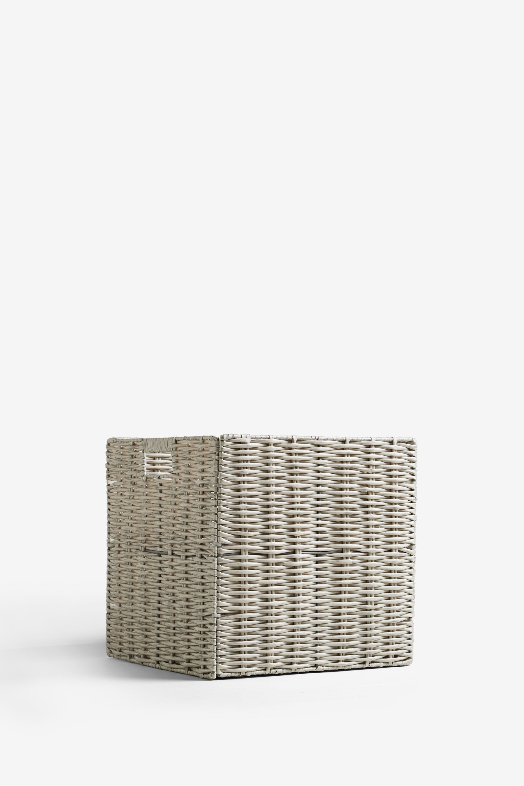 plastic wicker