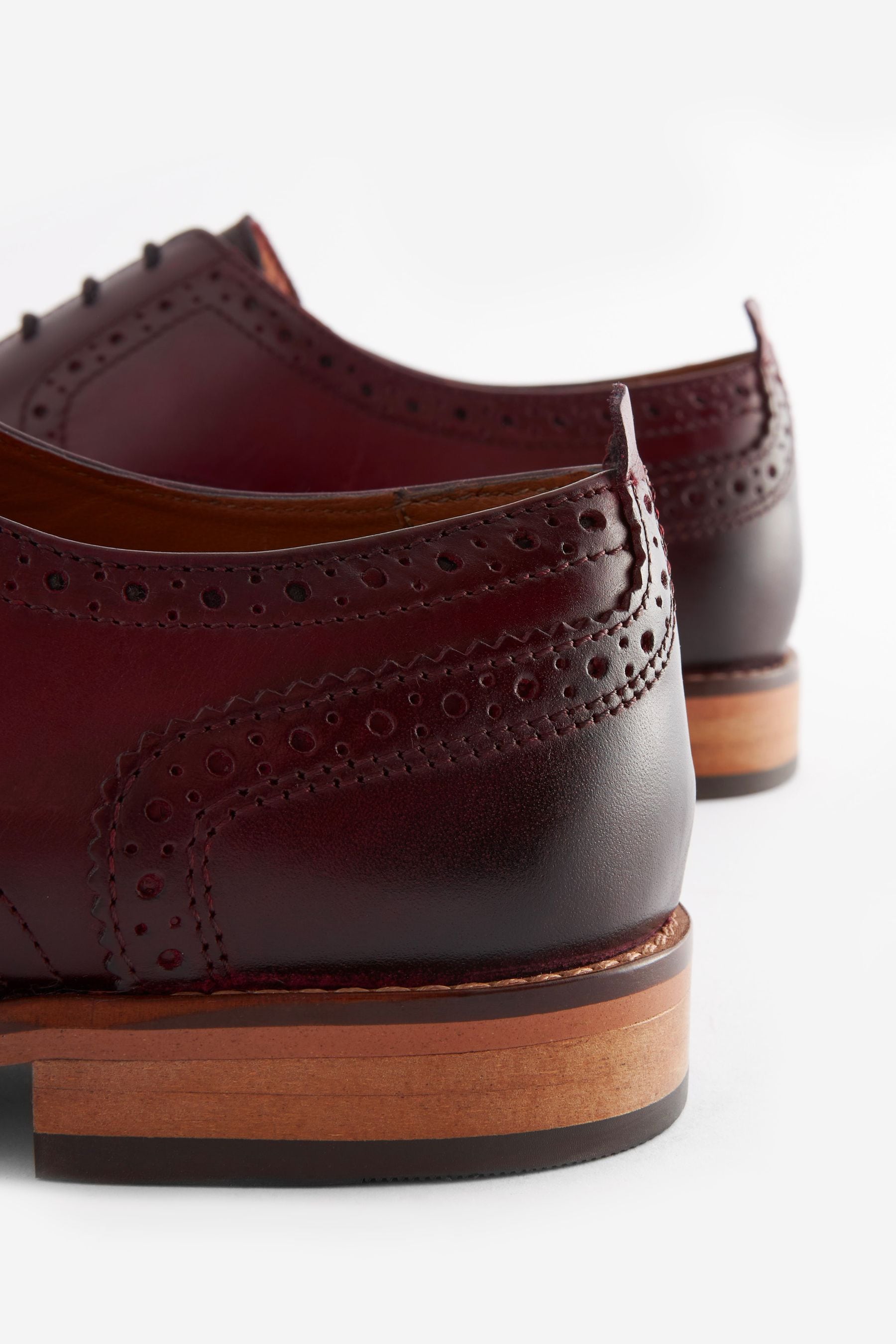 bertie blackheath contrast sole brogues