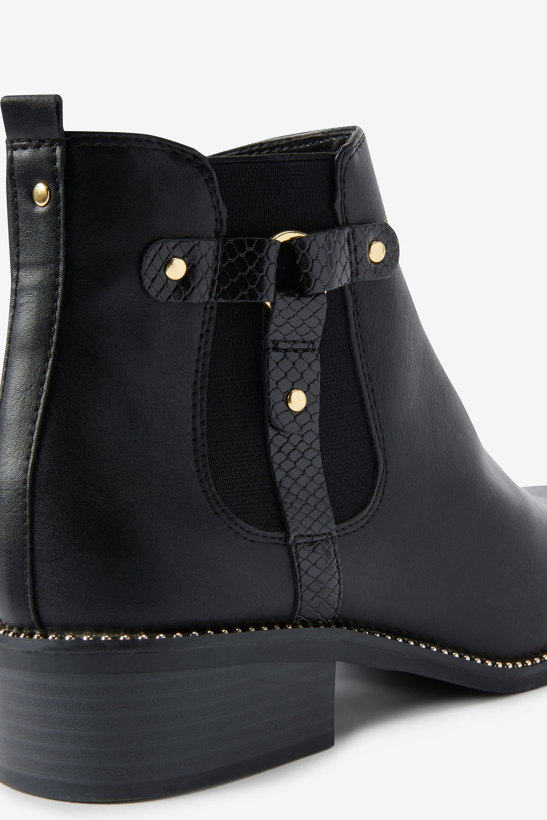 stud detail chelsea boots