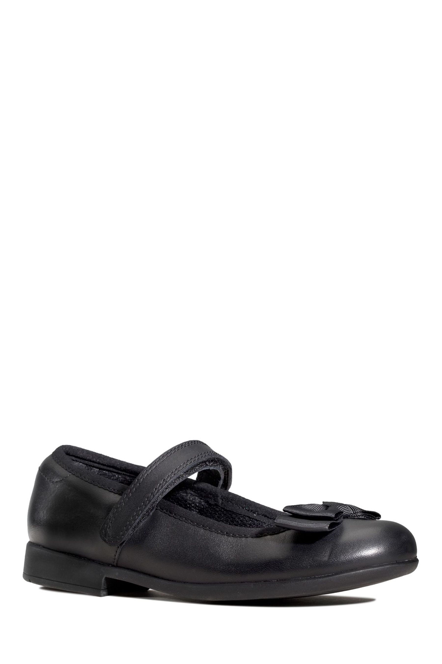scala shoes clarks