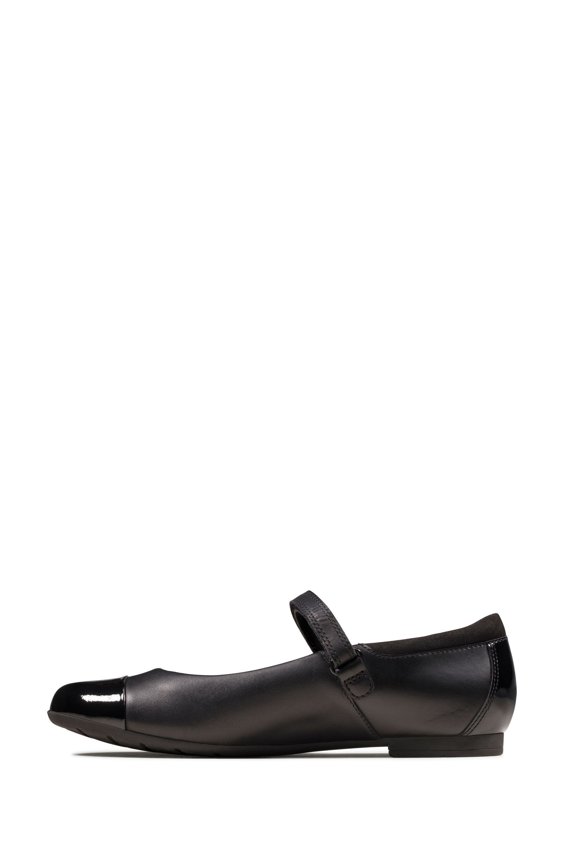 clarks scala youth shoes