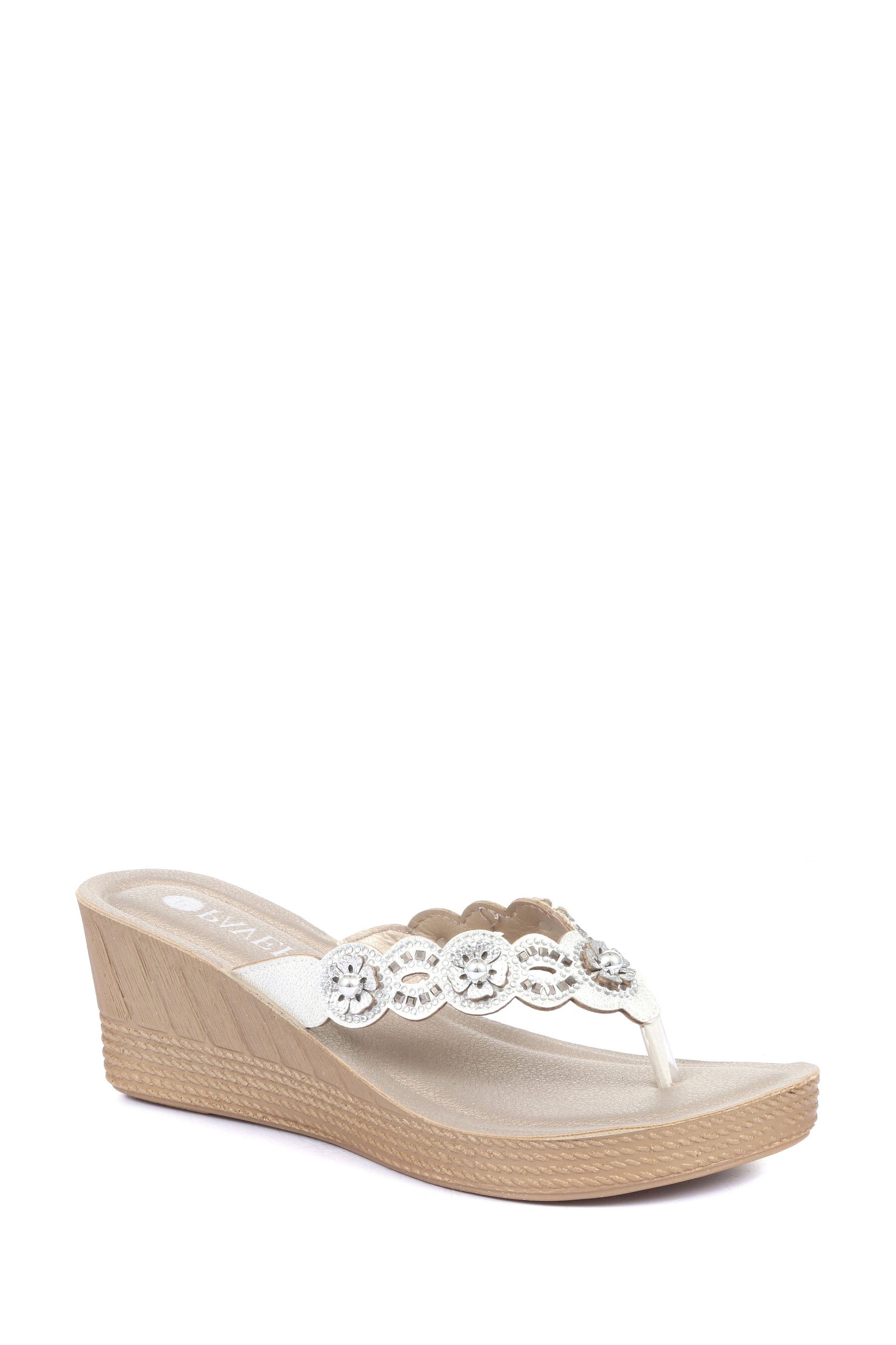 pavers toe post sandals sale