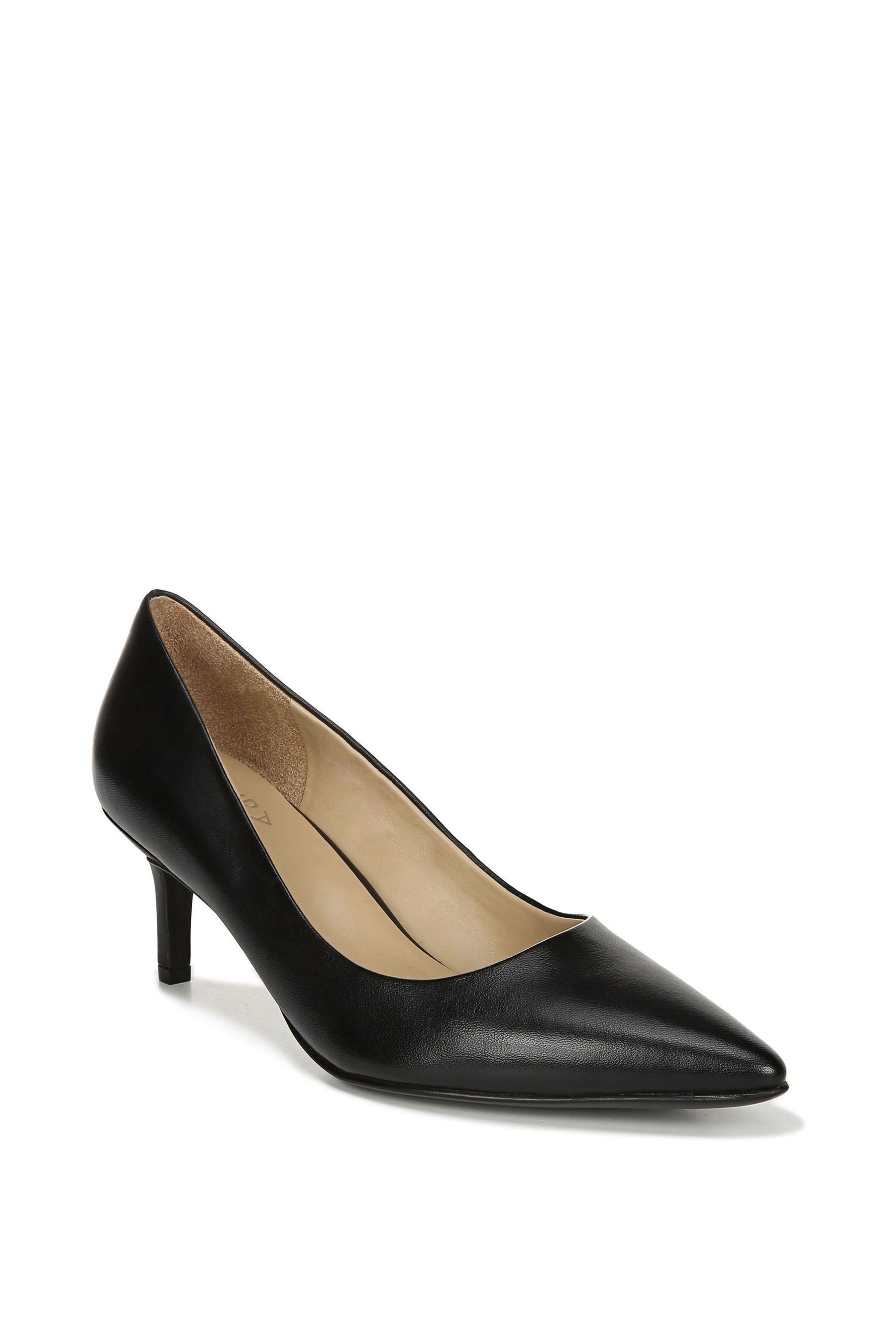 naturalizer everly pump