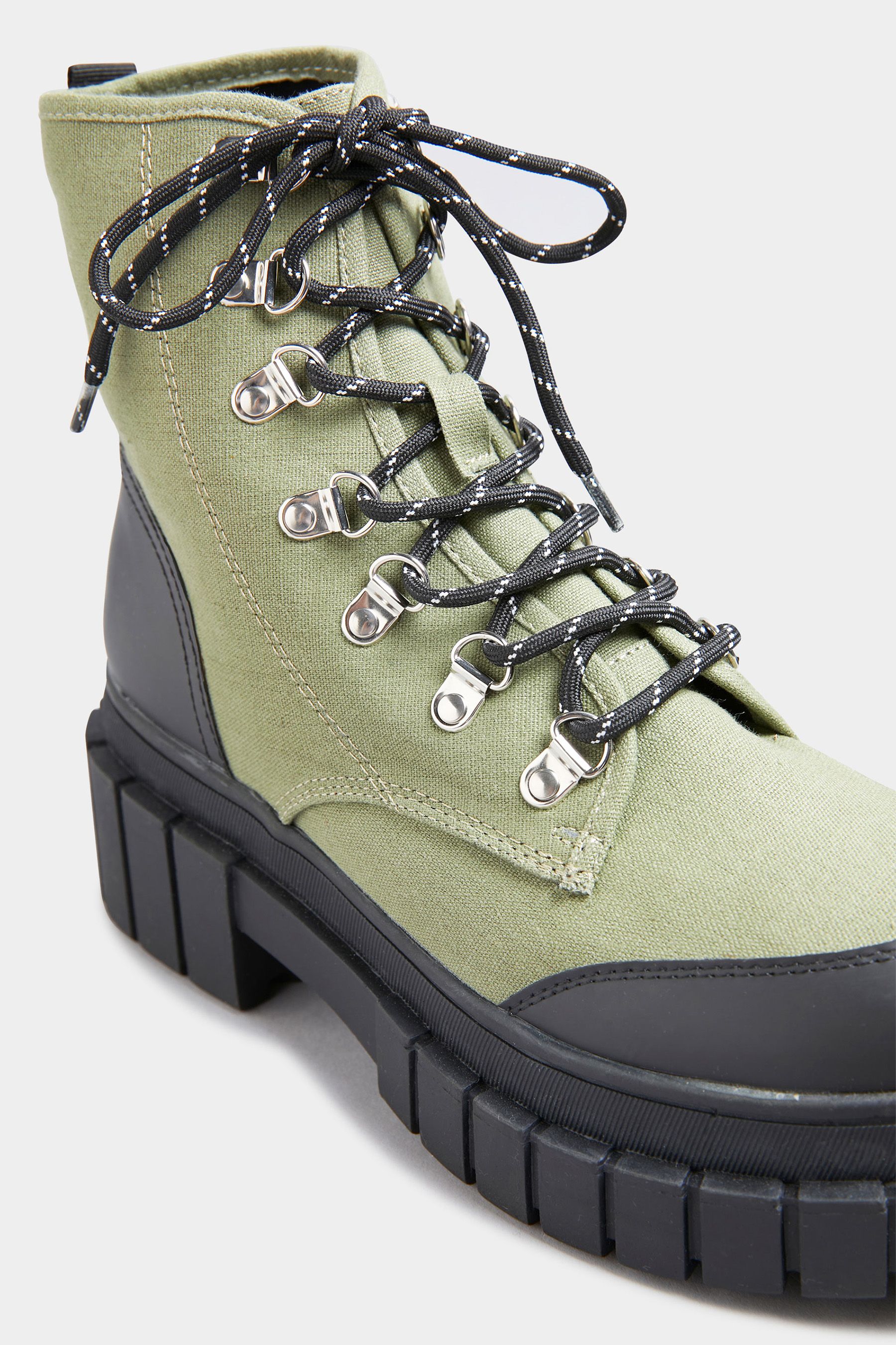 next canvas boots