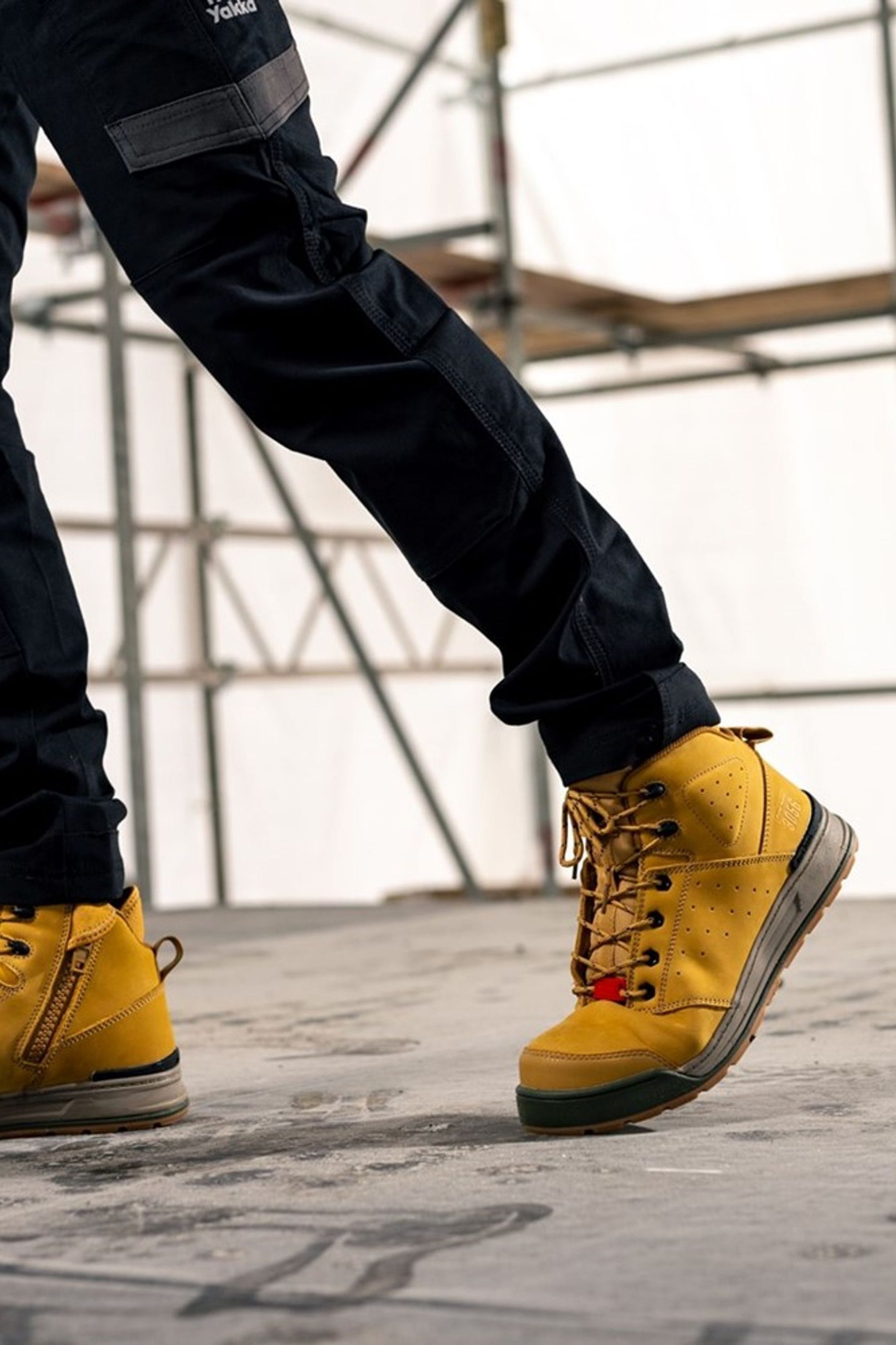 3056 lace zip safety boot