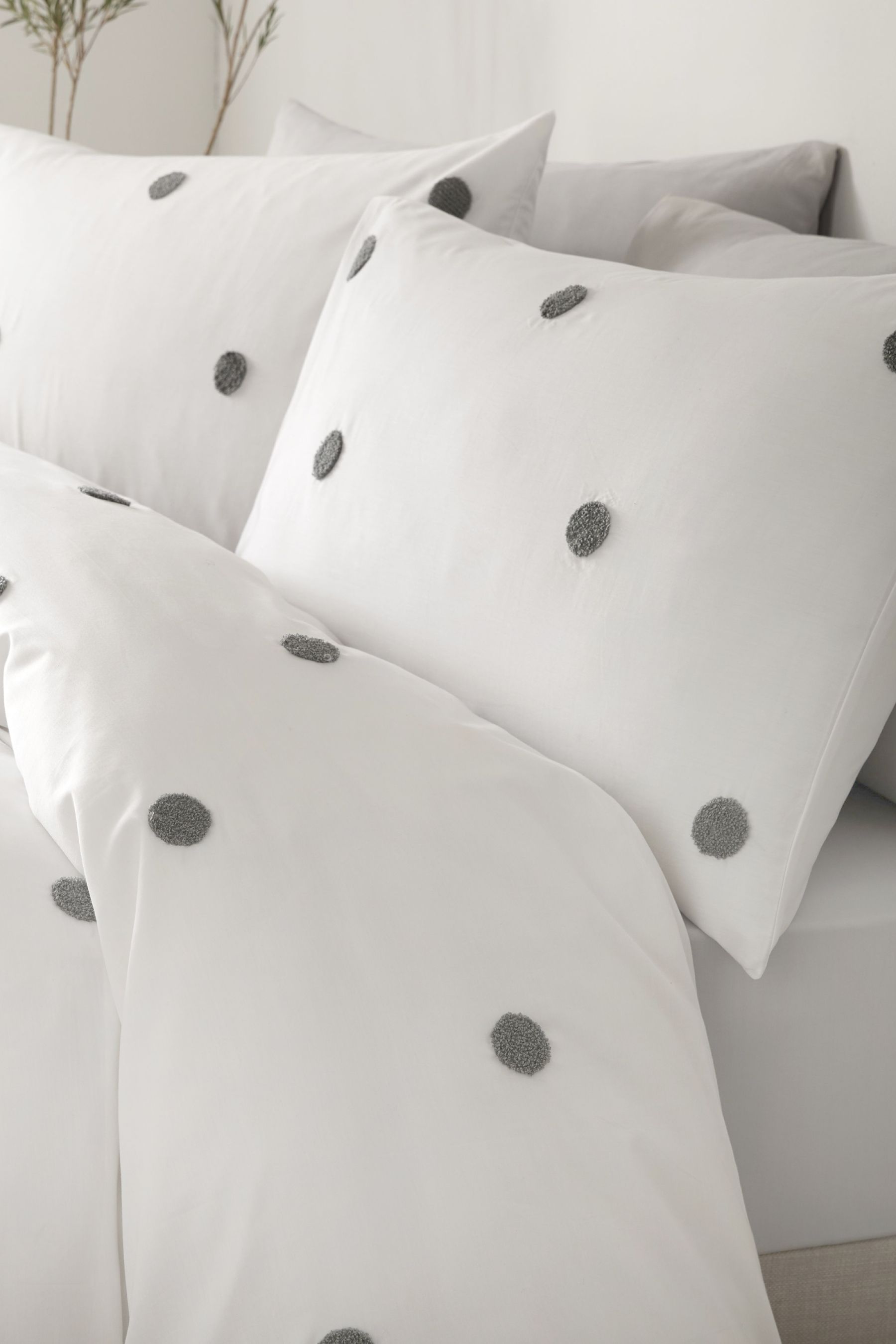 Buy Appletree White Dot Garden Duvet Cover and Pillowcase Set from the