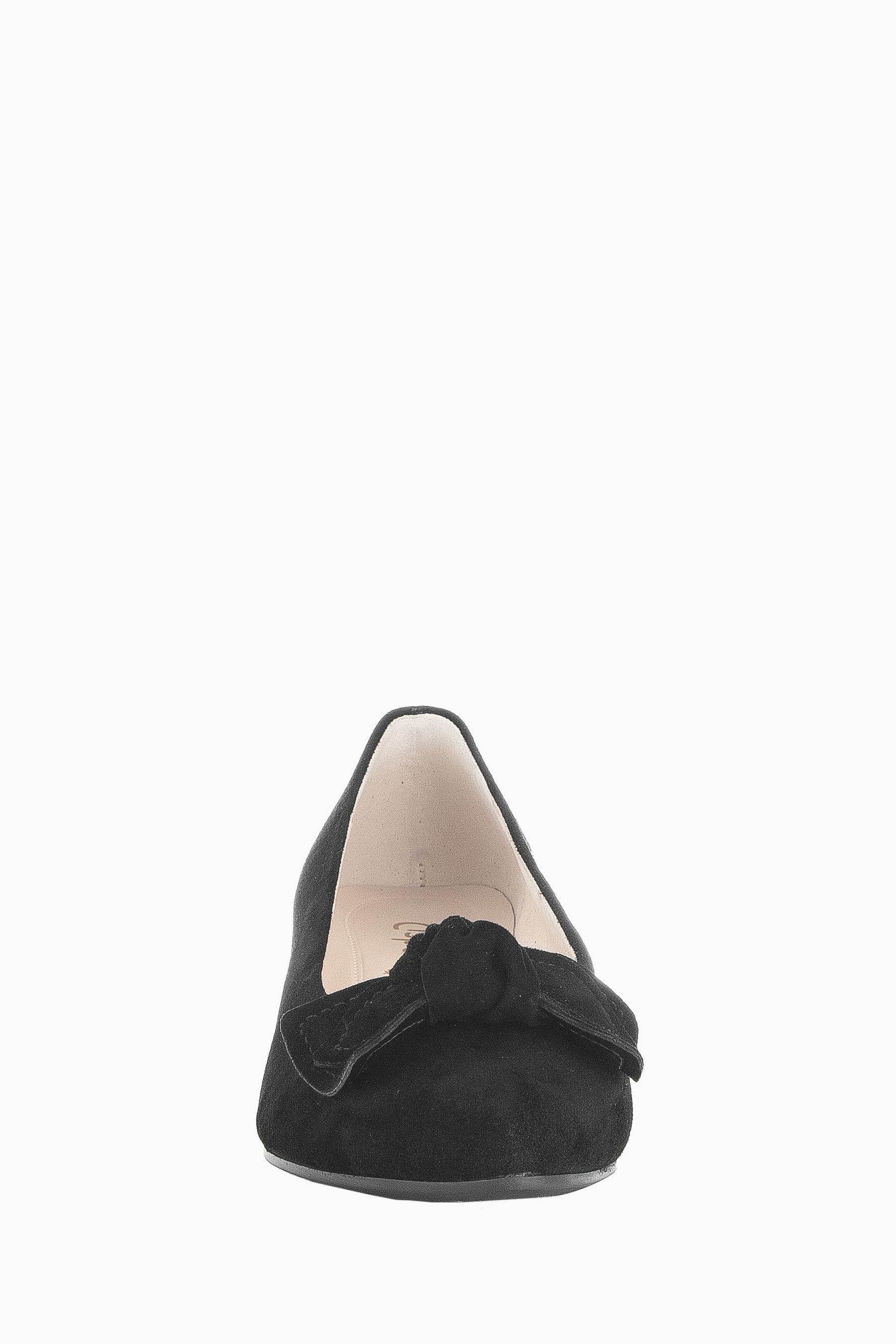 dillards clearance center shoes
