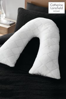 Catherine Lansfield Cosy and Soft Diamond Fleece V-Shaped Cushion