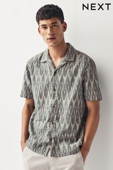 Grey Textured Short Sleeve Shirt With Cuban Collar