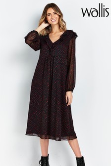clothes at wallis