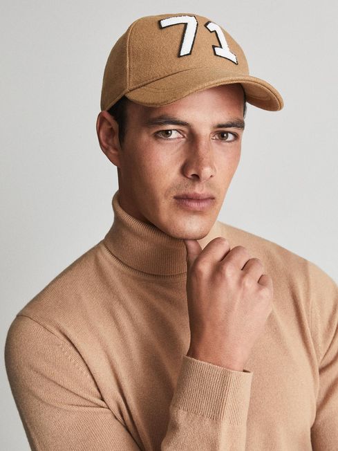 Reiss Camel Varsity Flock Logo Felted 
