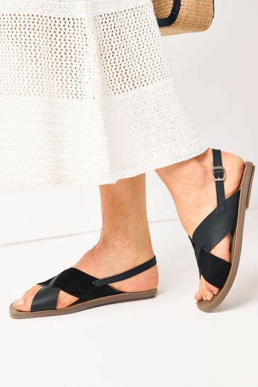 Sandalias de cuero crossover cruzadas negras / wide fit forever® comfort