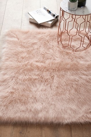 white faux fur rug 6x9
