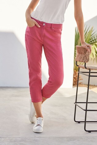 pink cropped jeans