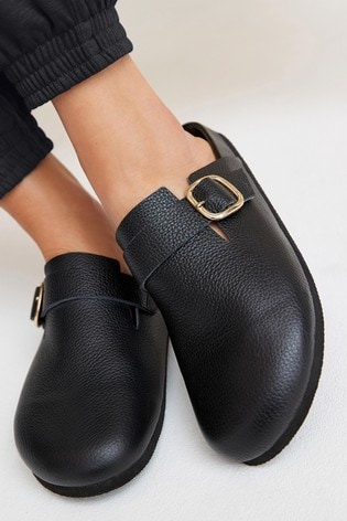 Black suede discount mules closed toe