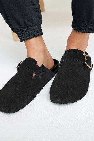 Black suede mules closed toe 2025