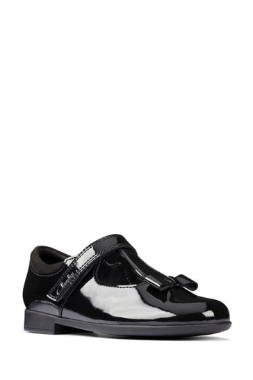 black patent infant shoes