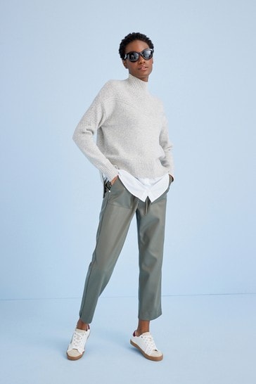 Grey shirt hem jumper sales