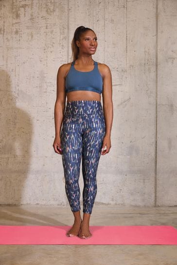 Navy blue yoga top 2025