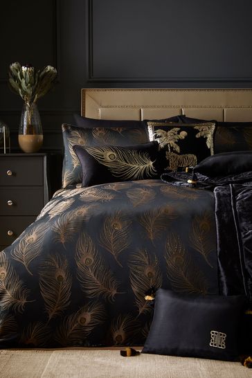 Onbevredigend Kruiden gemiddelde Buy Laurence Llewelyn-Bowen Black/Gold Dandy Metallic Feather Jacquard  Duvet Cover and Pillowcase Set from Next Netherlands