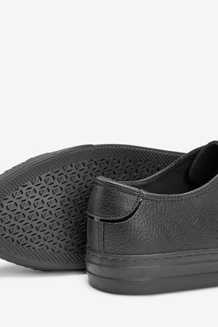 black baseball trainers