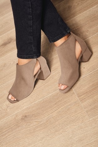 Sand Forever Comfort® Low Cut-Out Shoe Boots