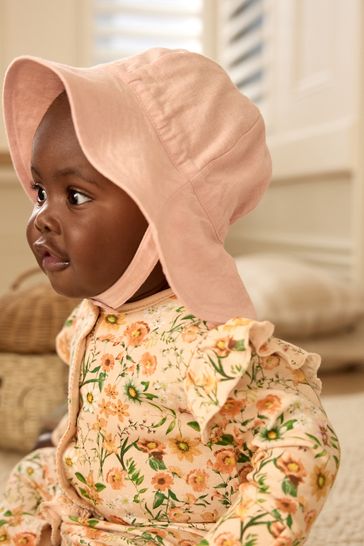 Wide brim baby store hat