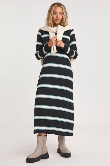 T shirt dress and trainers top