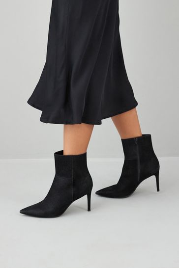 Black pointed shoe sales boots