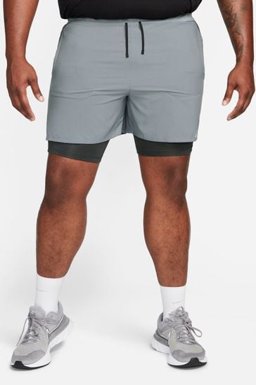 Pantalones cortos grises para correr 2 en 1 de 5 pulgadas Dri-FIT Stride de Nike