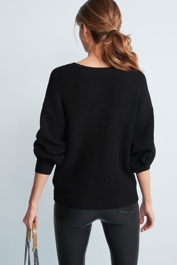 Black v sales neck jumper
