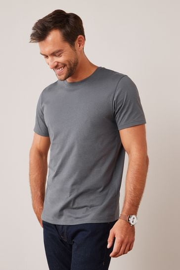 Camiseta gris antracita básica con cuello redondo