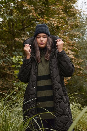 Black quilted best sale coat with hood