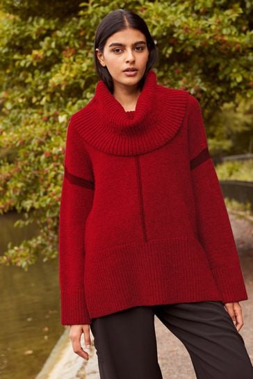 Red turtleneck top jumper