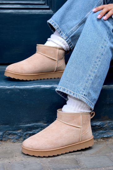 Nude uggs top