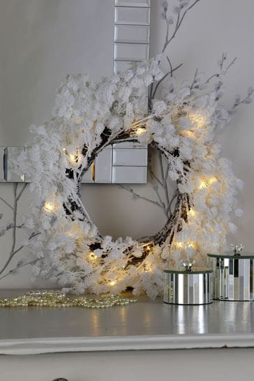 White Winter LED Wreath