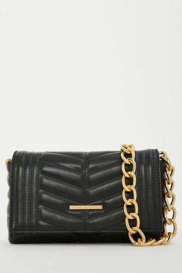 Black quilted bag hot sale gold chain