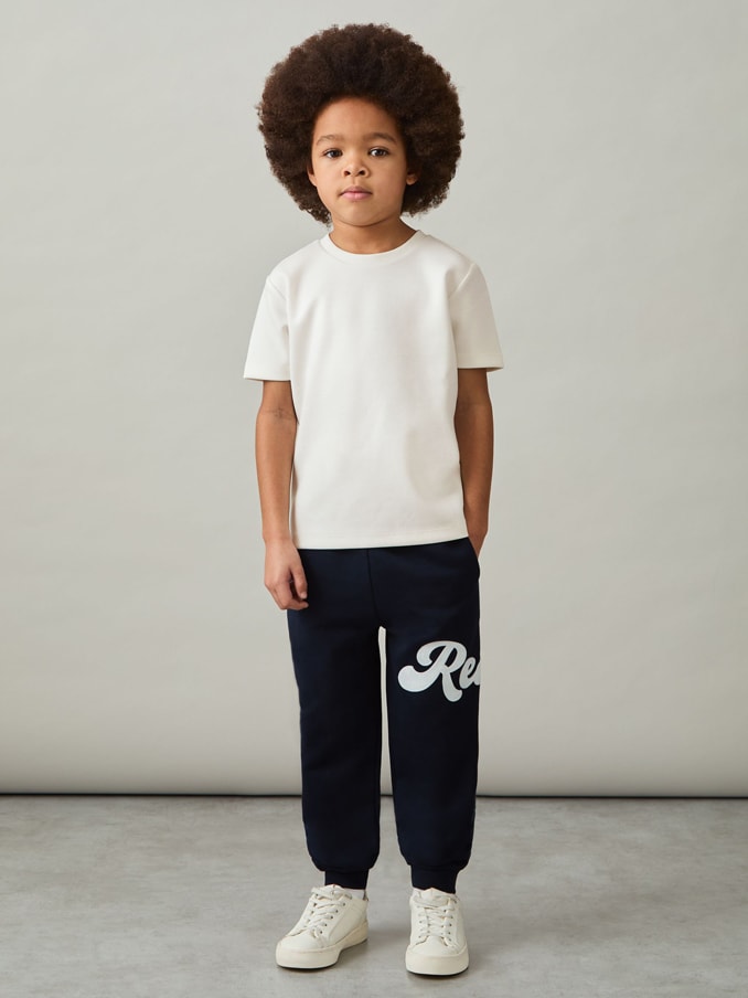 Tops & T-Shirts