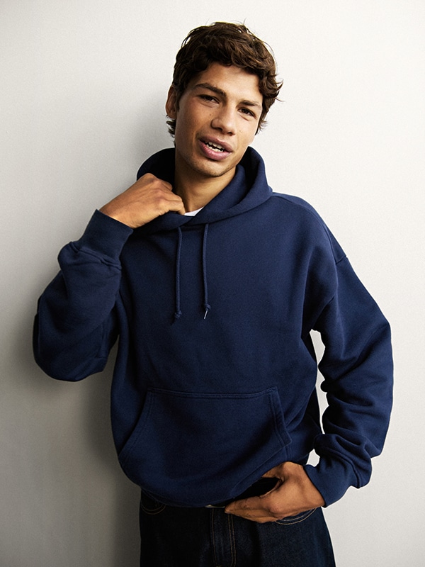 Hoodies & sweatshirts