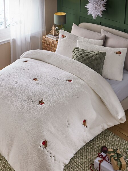 White Christmas Robin Fleece Duvet Cover and Pillowcase Set (AG2489) | £50 - £80