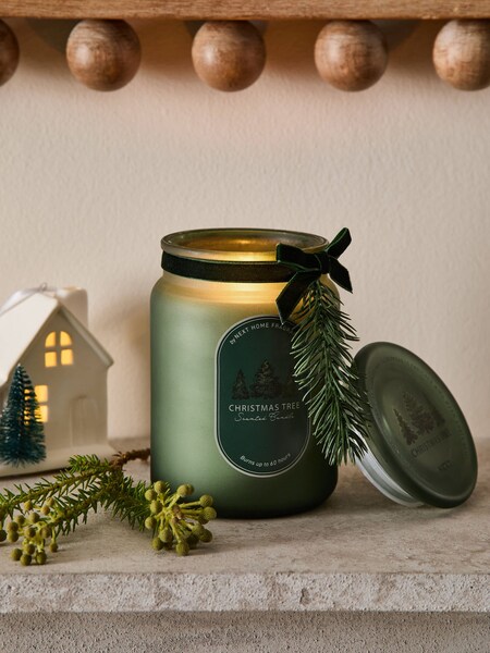 Pine Needle & Eucalyptus Christmas Tree Jar Candle (AV2918) | £12