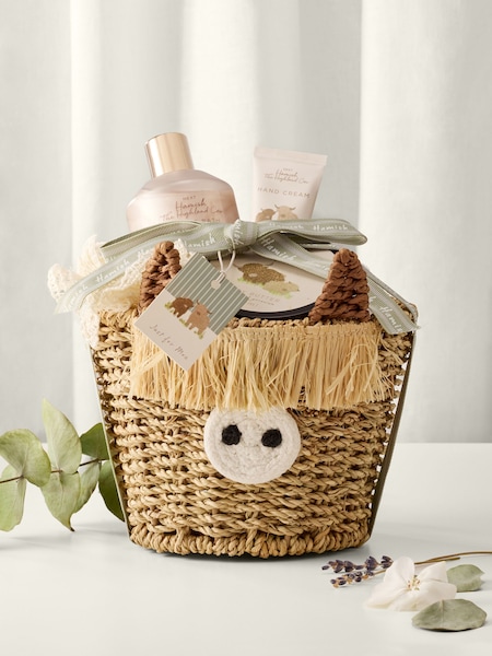 Hamish the Highland Cow Bath & Body Gift Basket (AW8372) | £30