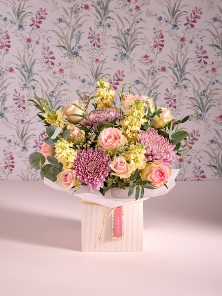 Pink Rose and Bloom Chrysanthemum Fresh Flower Bouquet in Gift Bag (E61218) | £42