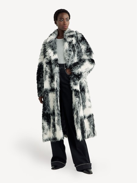 Black Faux Fur Coat (E80428) | £340
